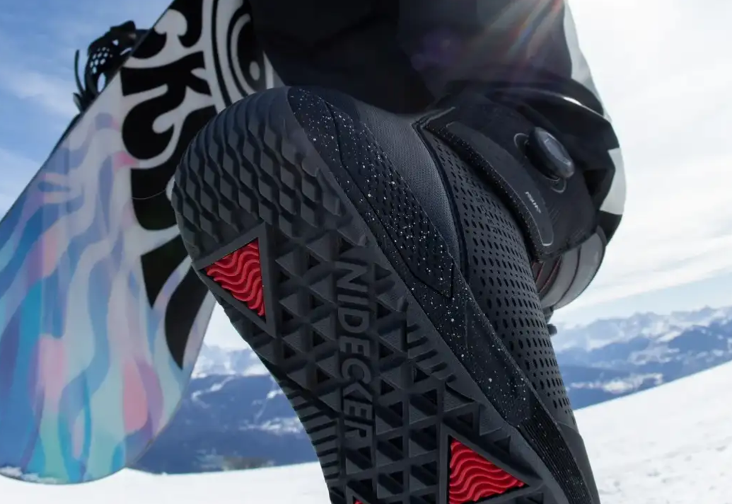Nidecker Rift Pro BlackSnowboard specialist from Sideways speaking