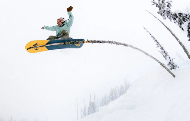 Jones FrontierSnowboardspecialist z Sideways hovorí