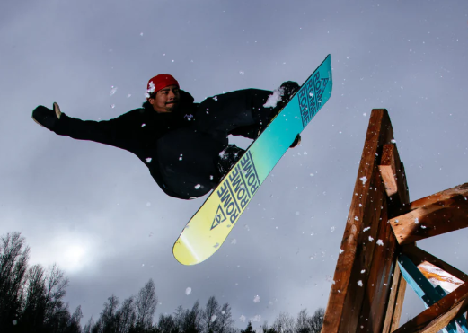 Rome ArtifactSnowboardspecialist fra Sideways har ordet