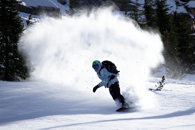 Jones Mind Expander 2.0Snowboard specialist from Sideways speaks