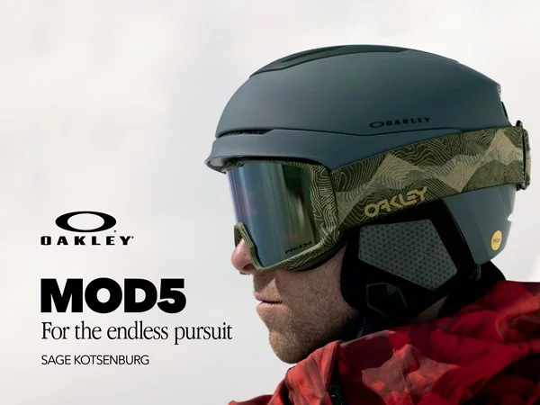oakley snowboardov&aacute; prilba