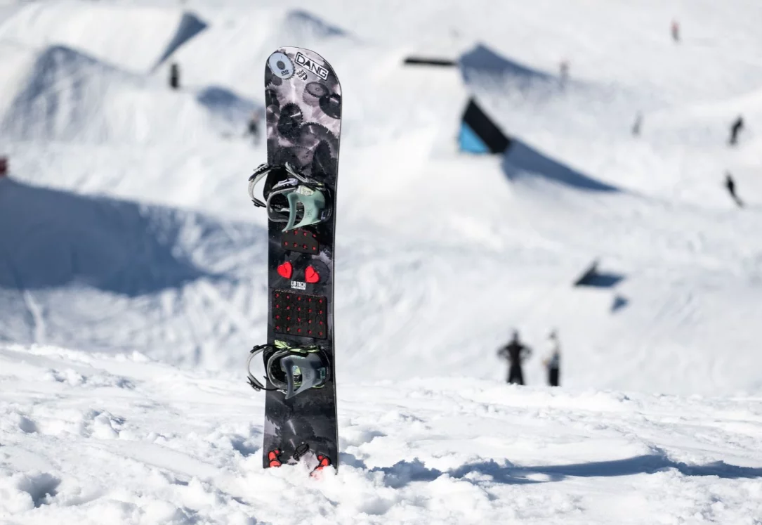 Lib Tech LegitimizerSnowboardspecialist od Sideways hovoří