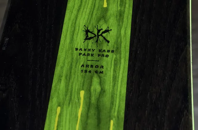 Arbor Danny Kass Park ProSnowboardspecialist od Sideways hovorí