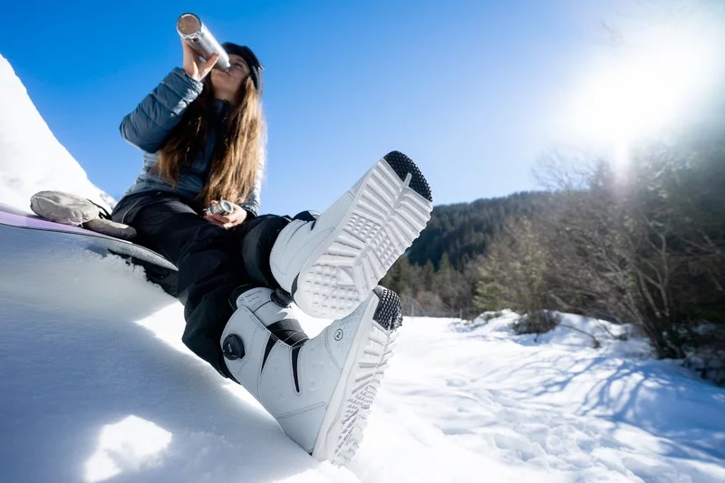 Nidecker Women's Altai BlackSnowboardspezialist von Sideways zu Wort