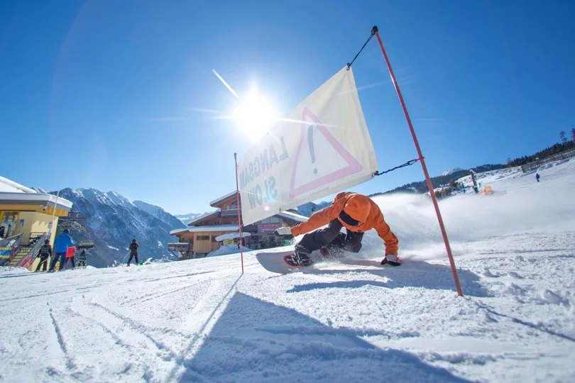 Bataleon CarverSnowboardspecialist fra Sideways taler.