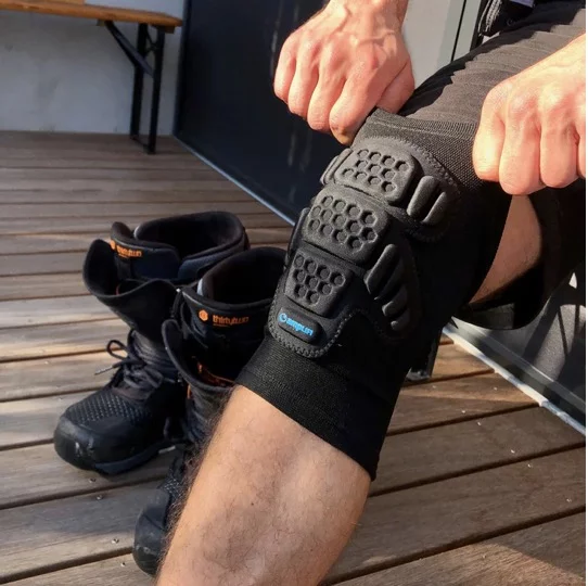  Amplifi Knee Sleeve 
