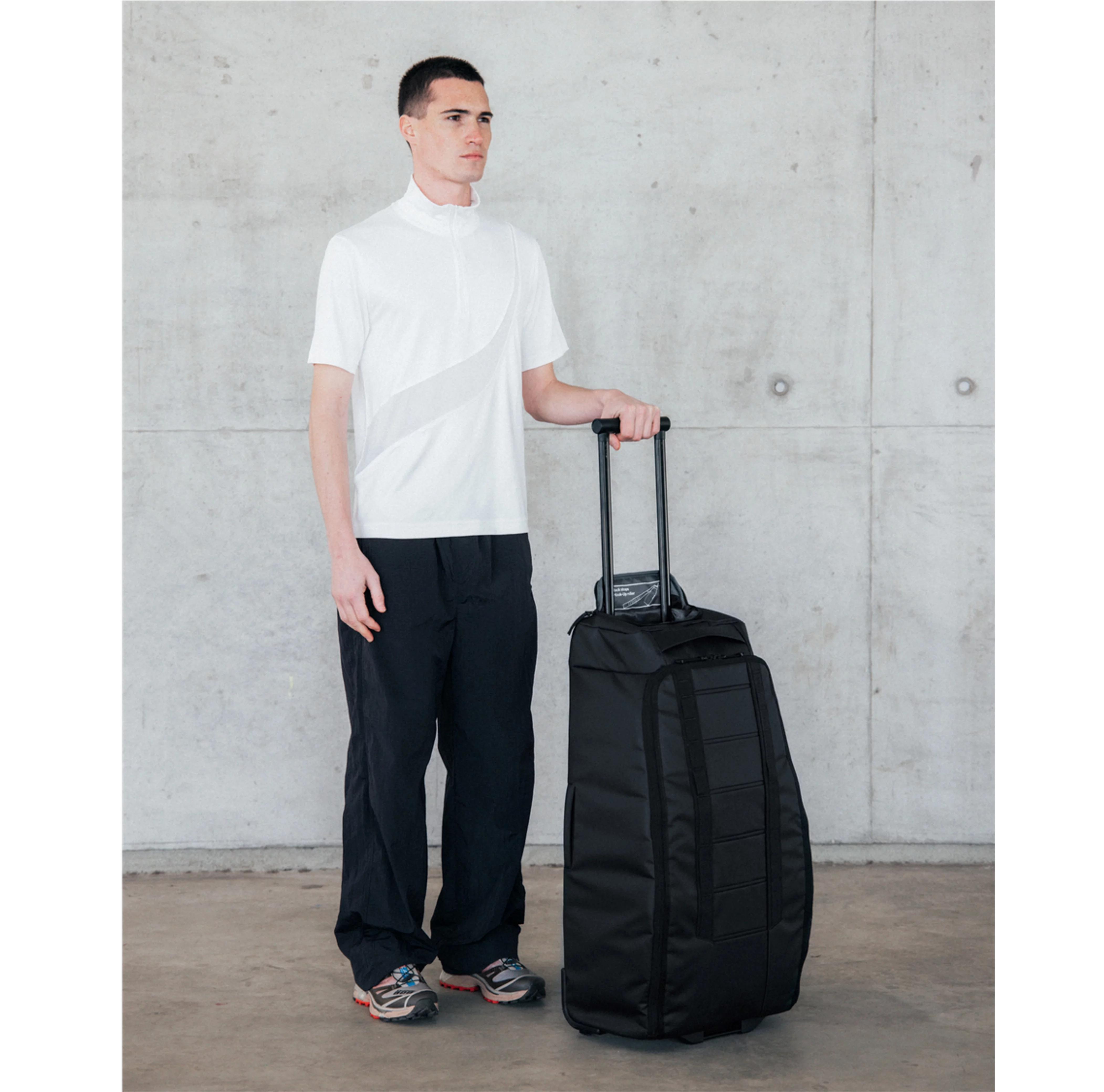  DB Hugger Roller Bag Check-in 60L Blue Hour Hugger Series