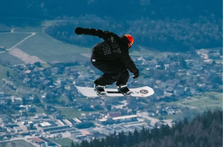 Nidecker ThrusterSnowboardspezialist von Sideways spricht.