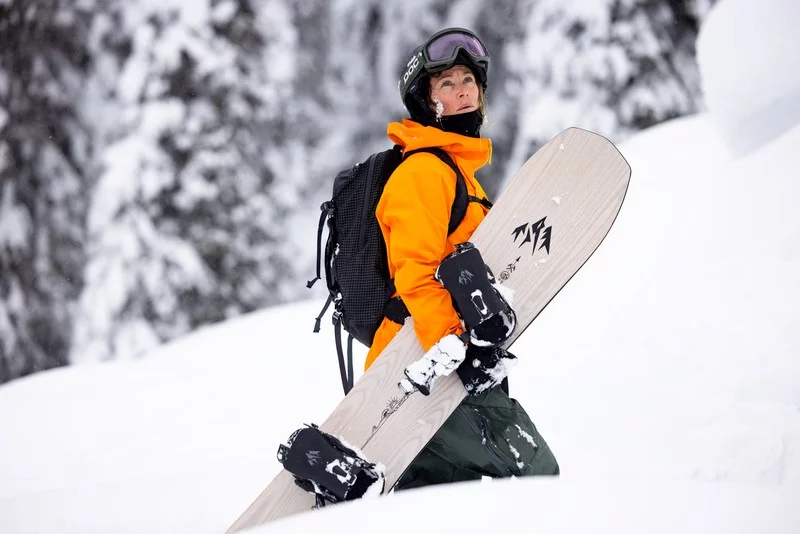 Jones Women's Flagship Snowboard specialist from Sideways speaks.