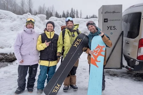 Men snowboards